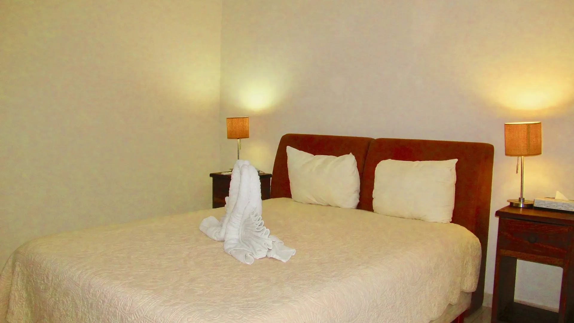 Aqua Terra - Quiet Condo For 4 普拉亚卡门
