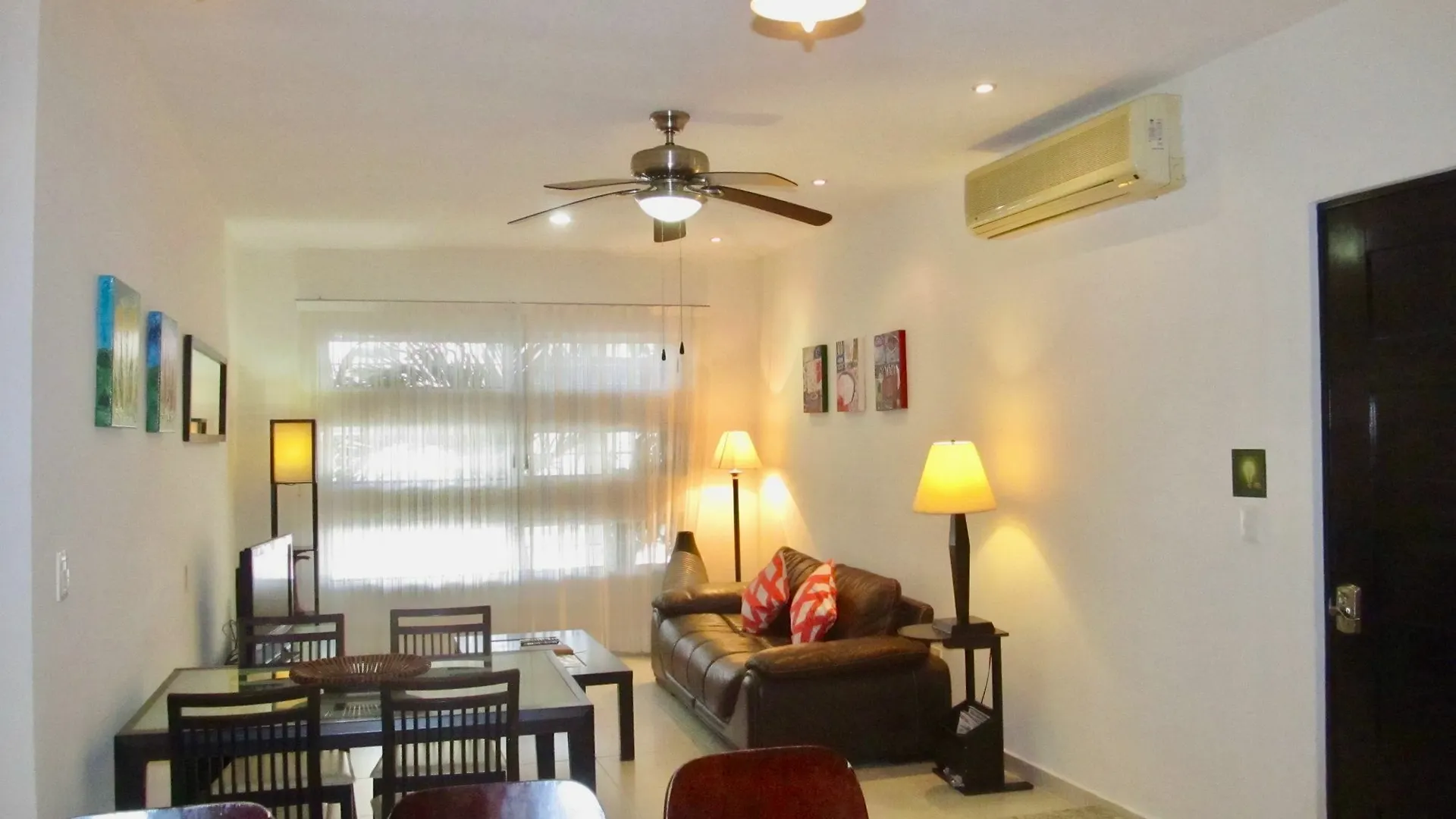 Aqua Terra - Quiet Condo For 4 普拉亚卡门